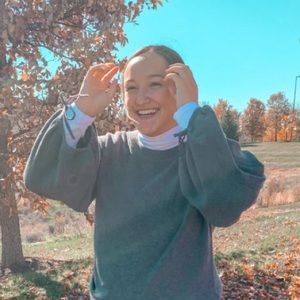 Meet your Posher, Avree